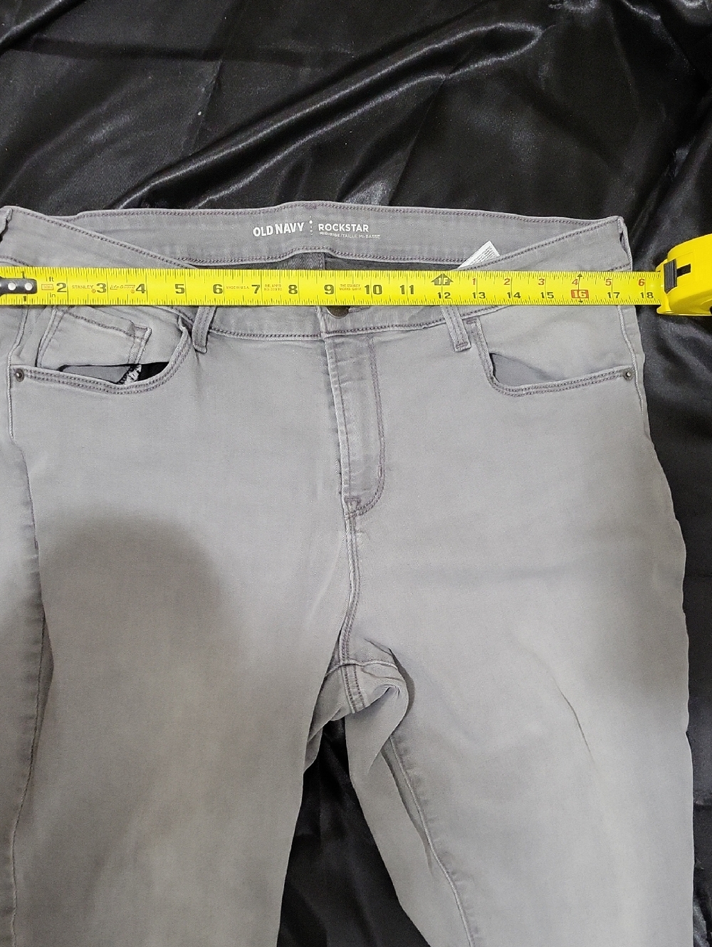 Old Navy Rockstar Mid-Rise Grey Denim Jeans Size 16 - Picture 6 of 7